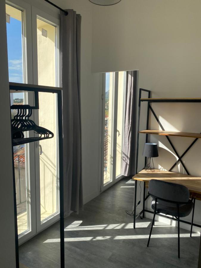 Bel Appartement T1 30M2 Centre Historique Aubagne Exterior foto